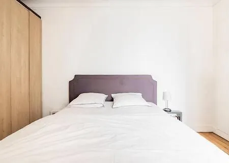 Parisien Solitaire -chambre D'hote Homestay szállás *